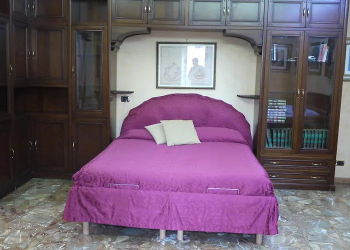 Charming With 3 Bedrooms Roma